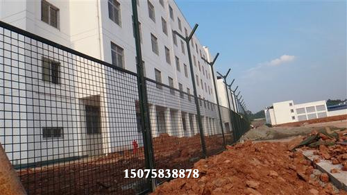 監(jiān)獄隔離網(wǎng)安裝基礎施工