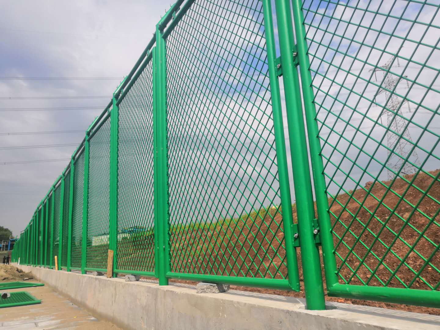 海關(guān)綜合保稅區(qū)圍界隔離網(wǎng)墻驗(yàn)收標(biāo)準(zhǔn)